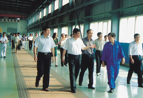 武漢市委常委、副市長岳勇到公司調(diào)研